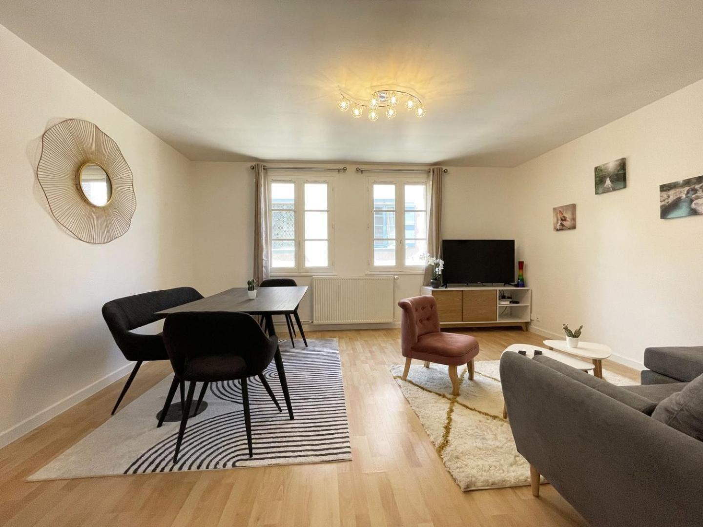 Appartamento Au Bord De L'Eure - Free Parking Chartres Esterno foto