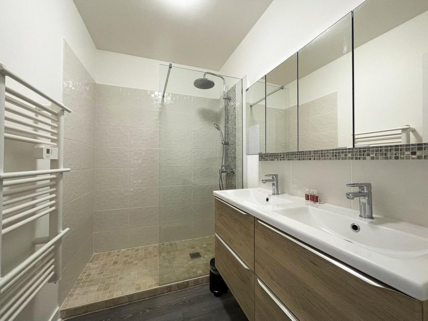 Appartamento Au Bord De L'Eure - Free Parking Chartres Esterno foto